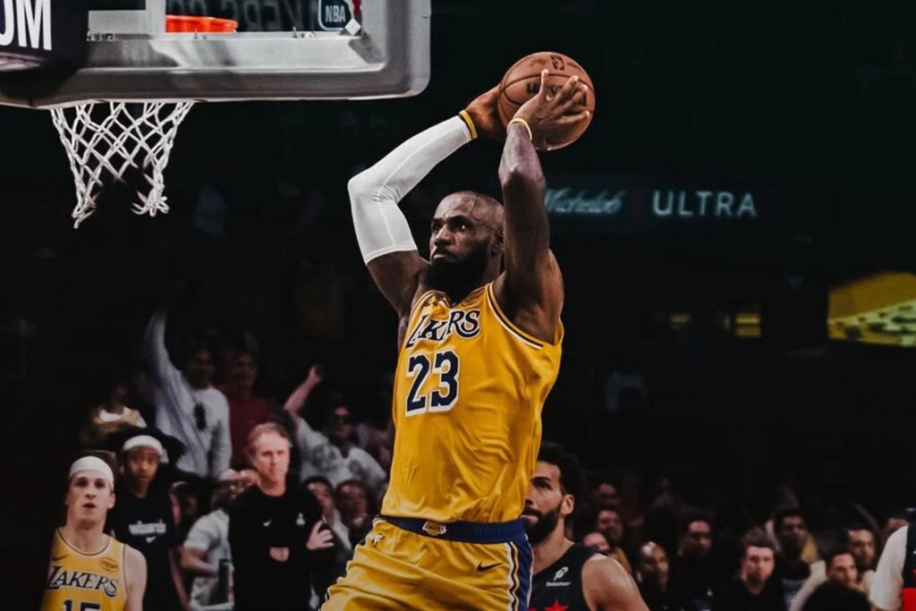 Los Angeles Lakers, LeBron James ile Yollarını Ayırdı
