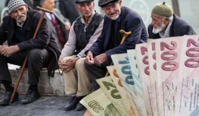Milyonlarca emekli zam bekliyor! AK Parti sokağın sesine kulak verdi