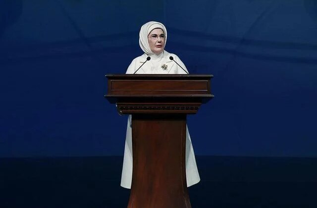 Emine Erdoğan’dan Sıfır Atık Forumu paylaşımı: Yepyeni başlangıçların vesilesi olmasını temenni ediyorum