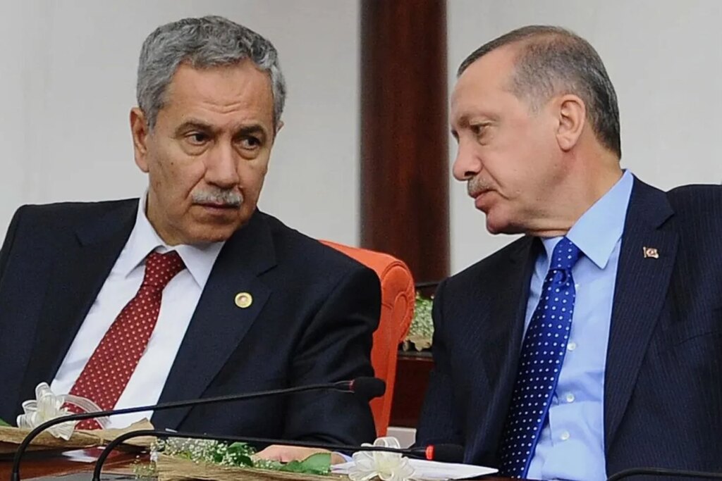 Bülent Arınç, AK Parti'de Erdoğan sonrası dönem tartışmalarına katıldı