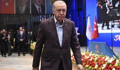 Erdoğan’a 25’inci yıl sürprizi! AK Parti’nin yeni şarkısı ilk kez dinletildi