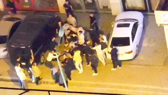Esenyurt’ta düğün sonrası tekmeli yumruklu kavga kamerada