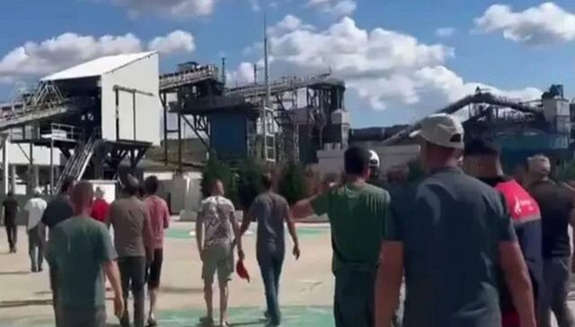 Eylemdeki maden işçileri ve sendika yöneticilerine silahlı saldırı girişimi iddiası