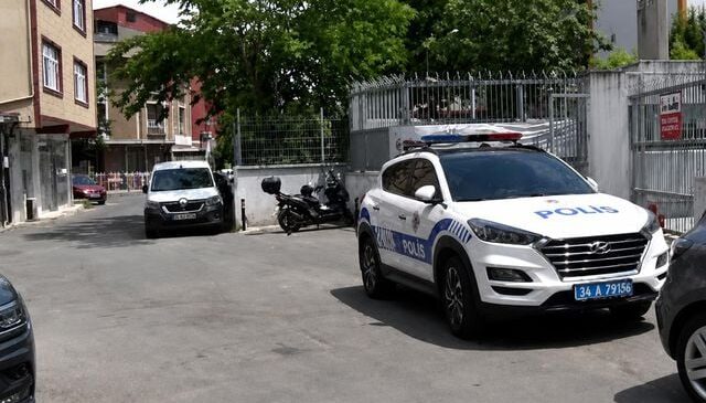 Eyüpsultan’da ders sırasında 2. kattan atlayan öğrenci hastaneye kaldırıldı