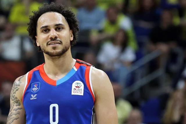Fenerbahçe Beko, Shane Larkin için devrede