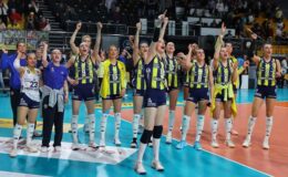 Fenerbahçe Kadın Voleybol Takımı’nda 7 oyuncuyla yollar ayrıldı