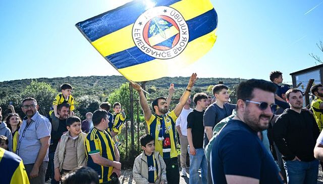 Fenerbahçe’de 2 yeni imza daha! Kampa katıldılar
