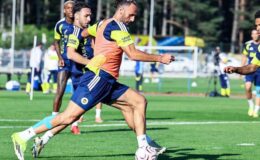 Fenerbahçe’de sakatlık: Vedat Muriqi idmandan sedyeyle ayrıldı