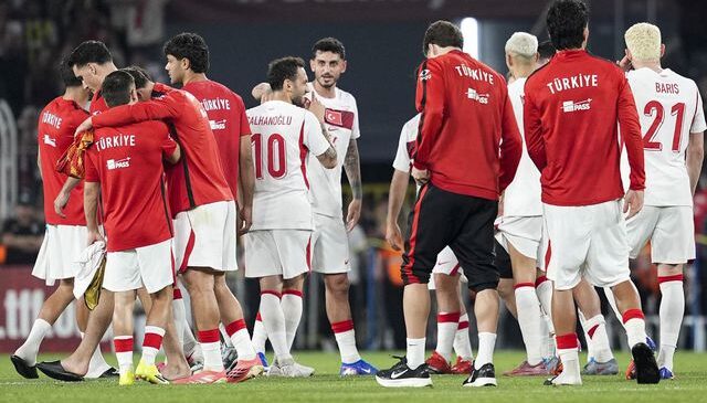 Galatasaray, milli takımın iki yıldızının peşinde! Yer yerinden oynayacak