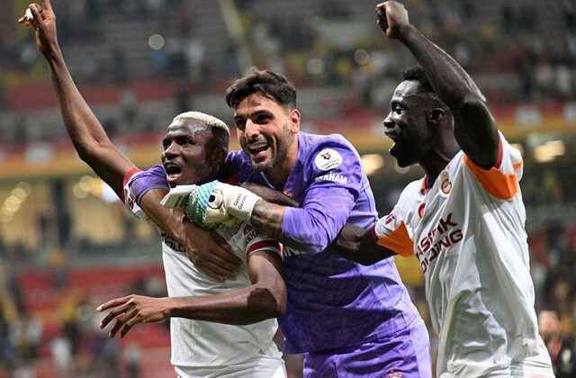 Galatasaray’da sürpriz! Gidecek deniyordu, takımda kalıyor