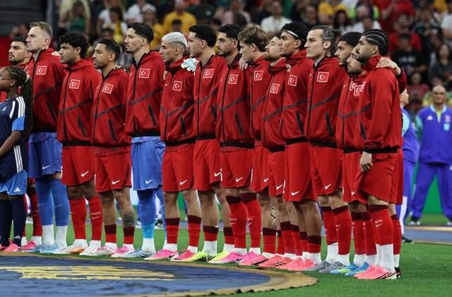 Galatasaray’ı reddeden milli futbolcu kararını verdi! Yeni sözleşme imzalıyor