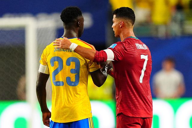Galatasaraylı Davinson Sanchez'e övgü: Ronaldo'yu etkisiz bıraktı