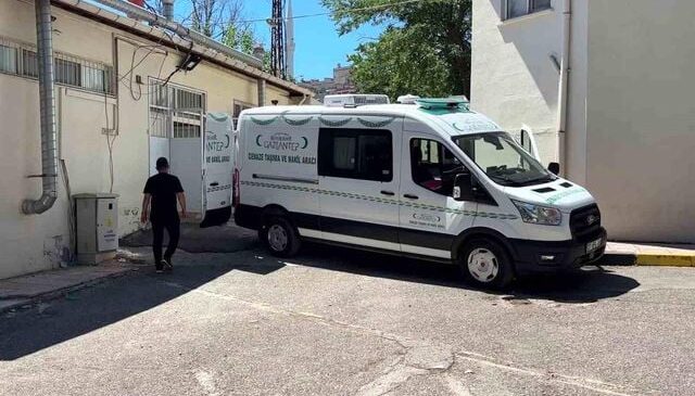17 yaşındaki genç, babasını öldürdü