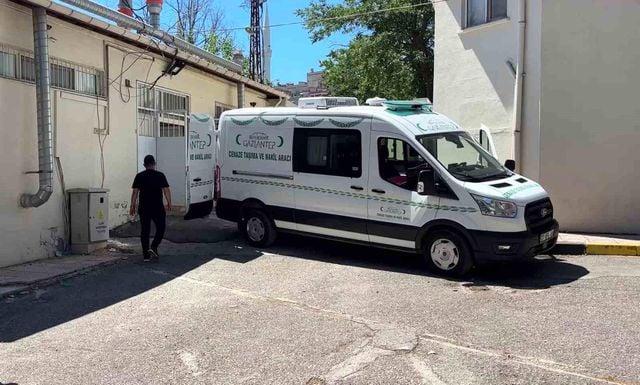 17 yaşındaki genç, babasını öldürdü