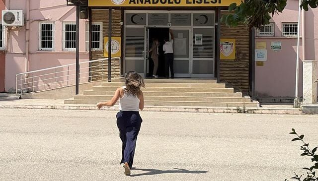 Son saniye YKS’ye alınmayan genç kız: Benim vaktim vardı, kapıyı yüzüme kapattılar