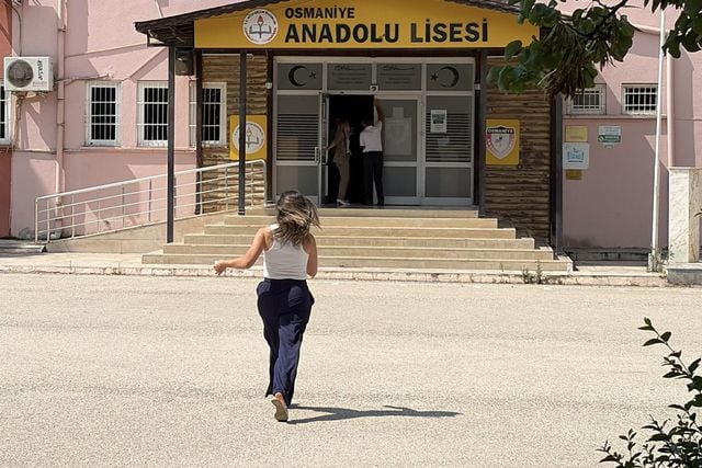 Son saniye YKS’ye alınmayan genç kız: Benim vaktim vardı, kapıyı yüzüme kapattılar