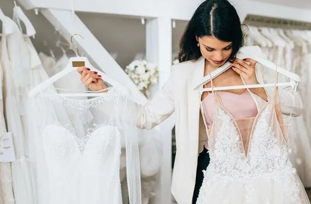 Gelinlikte “deneme ücreti” dönemi: Kabine girmenin bedeli 2 bin TL