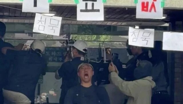 Güney Kore’de oy pusulası yetersizliği nedeniyle başlayan protestolar 11. gününde sürüyor