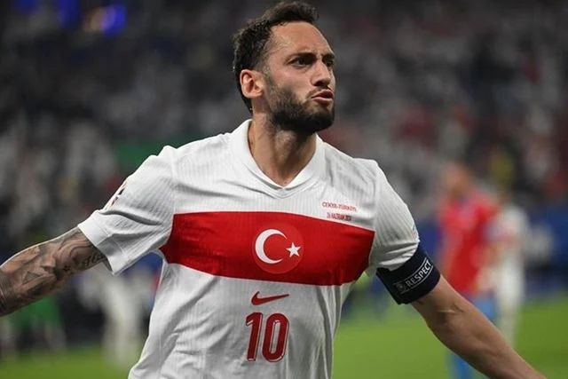 Hakan Çalhanoğlu’ndan beklenen açıklama geldi: Sorumluluğu herkesten önce ben üstleniyorum