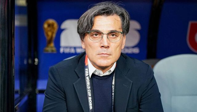 Herkes tişört giyerken Montella’nın maç kombini olay oldu