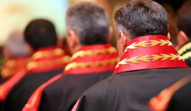 4 bin 967 hakim ve savcının görev yeri değiştirildi