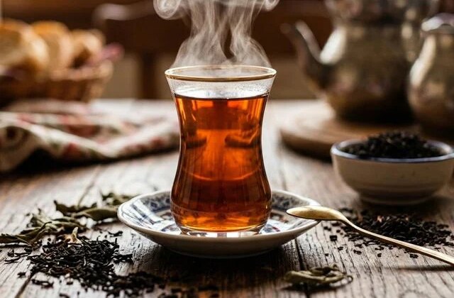 İki dev firmanın poşet çaylarından kimyasal boya çıktı