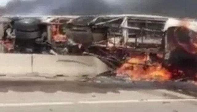 Irak’ta Kerbela ziyaretinden dönenleri taşıyan otobüste yangın çıktı: 25 ölü