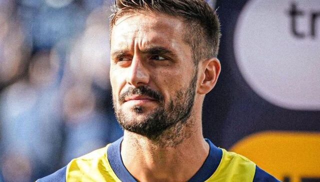 İsmail Kartal telefonla aradı! Fenerbahçe’de şimdi de Dusan Tadic sürprizi