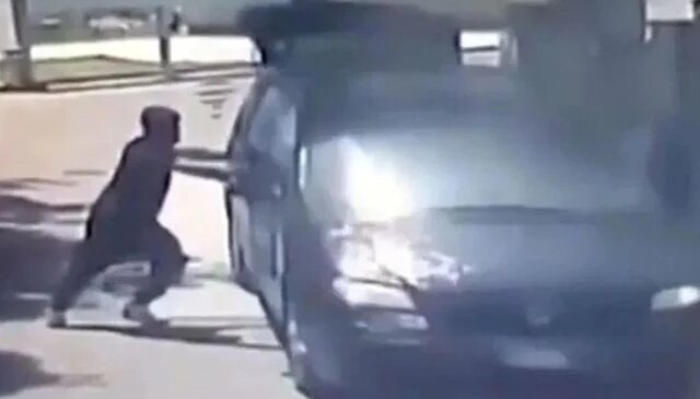 İtalya’da tarım mafyası 4 göçmen işçiyi diri diri yaktı