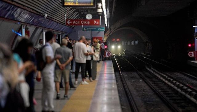 İzmir’de kablo hırsızlığı girişimi metro seferlerini aksattı