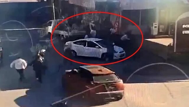 “Önüne bak” sözü ortalığı karıştırdı: 6 kişi sürücüyü kanlar içinde bıraktı