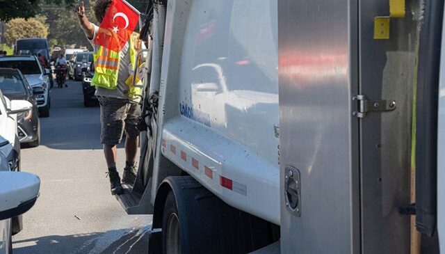Kanada’daki temizlik görevlisinden A Milli Takım’a Türk bayraklı destek