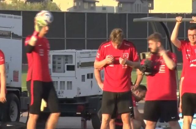 Kenan Yıldız idmana başlamadan önce dua etti