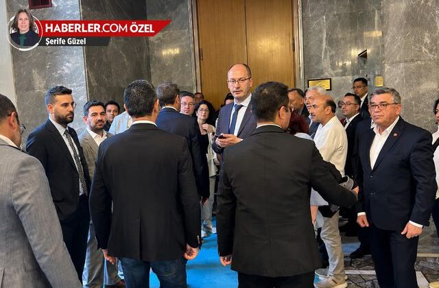 Kılıçdaroğlu mu Özel mi? İşte CHP Grup Toplantısı’nın yapılacağı salona ilk gelen ekip