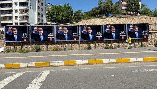 Kılıçdaroğlu’nun afişleri, memleketi Tunceli’de bilboardlara asıldı