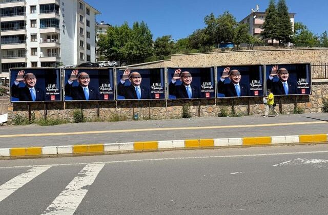Kılıçdaroğlu’nun afişleri, memleketi Tunceli’de bilboardlara asıldı
