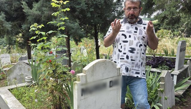 Kiracısı 4 ay ödeme yapmayınca mezarlığa gitti! Şikayetini ölen babasına anlattı