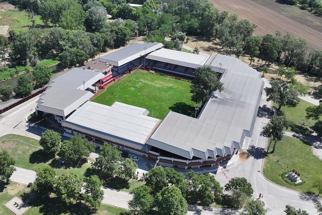 Kırpınar’a tam 2 ton zeytinyağı getirildi