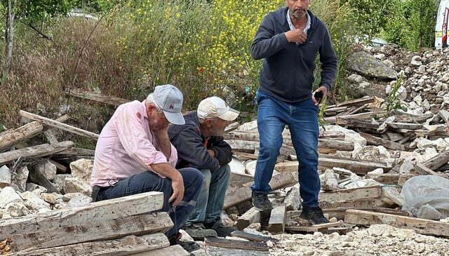 Kütahya’da inşaat iskelesinin çökmesi sonucu 2 işçi öldü, 2 işçi yaralandı