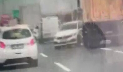 Kuzey Marmara Otoyolu’nda katliam gibi kaza ucuz atlatıldı! Otomobili metrelerce sürükledi