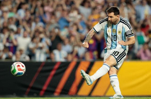 Lionel Messi 45 saniyede tarihe geçti