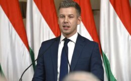 Macaristan, cumhurbaşkanını görevden almak için anayasa değişikliğine gidecek
