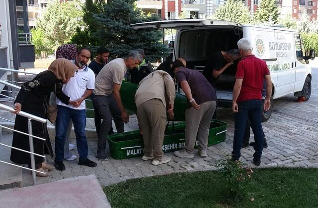 Bir hafta önce taşındığı evde ölü bulundu
