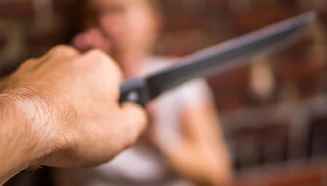 Boşanıp babaevine döndü, babası tarafından bıçaklanarak öldürüldü