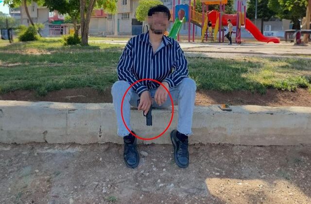 Parktaki cinayetin şüphelisi, saldırı öncesi olay yerinden silahlı fotoğraf paylaşmış
