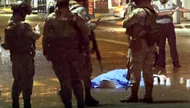 Meksika’da silahlı saldırıya uğrayan gazeteci hayatını kaybetti