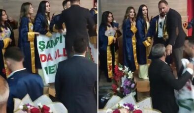 Mezuniyet töreninde kriz çıkartan pankart! Zorla ellerinden aldılar
