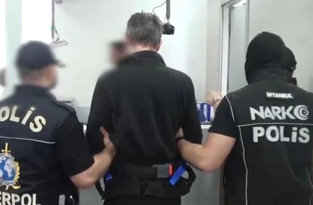 Türkiye’de yakalanan uyuşturucu kartelinin kilit ismi Hollanda’ya iade edildi