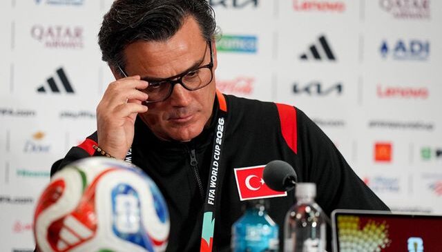 Montella, Avustralya maçına saatler kala kötü haberi
