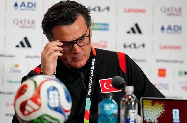 Montella, Avustralya maçına saatler kala kötü haberi